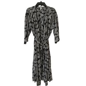 H&M One Size Robe Kimona Cover-up Gathered Waist at the Back Ties in the Front